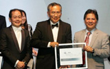 Awarded Rimbunan Sawit Berhad the best 
performing stock company under plantation category in Year 2012