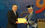 Mr Tiong Chiong Ong was awarded IPO HRD Leadership Award